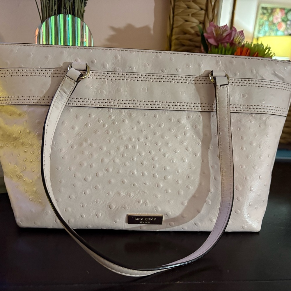 Kate Spade Pink Tote with Textured Leather Finish